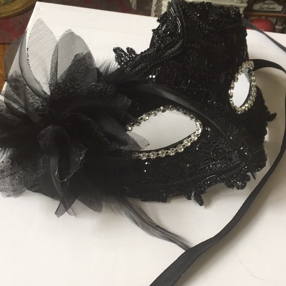 Embellished Black with Rinestones Mardi Gras Mask - Picture 5 of 7